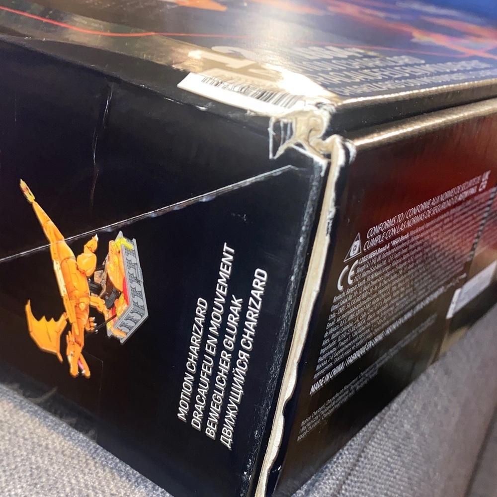 Charizard Building Set - Orange - Picture 2 of 4